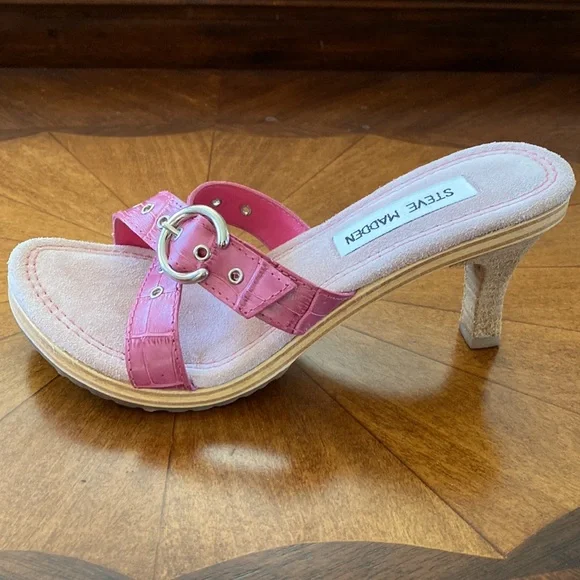 Steve Madden “Peter” Sandals Pink Alligator straps - Picture 2 of 4